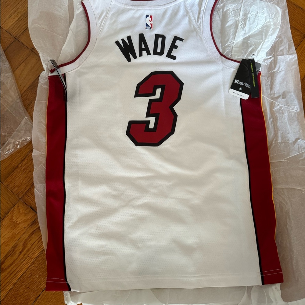 Miami Heat tank size 44 medium